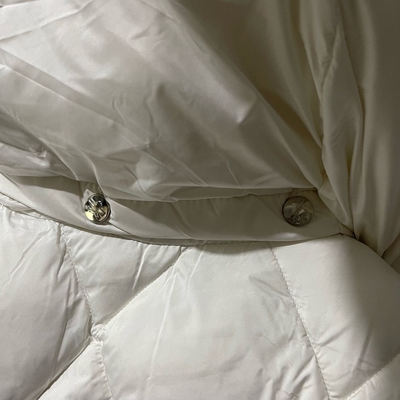 Moncler White Diamond Pattern Down Jacket - Picture 13 of 14